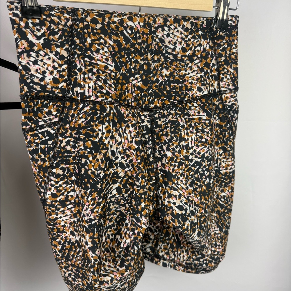 Old Navy Active Set Medium Sports Bra + Biker Shorts Printed Workout Gym - Picture 6 of 15